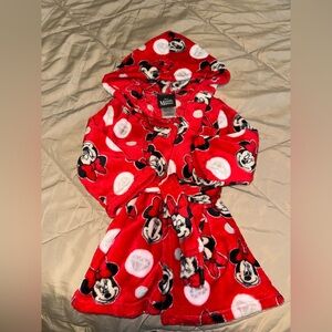 Disney Minnie Mouse Red and Black Plush Robe